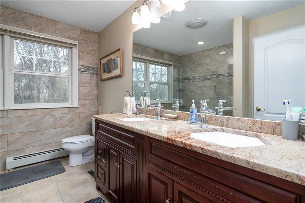 Single Family Residence at 5 Hazelton Lane, South Kingstown, photo 12 of 21