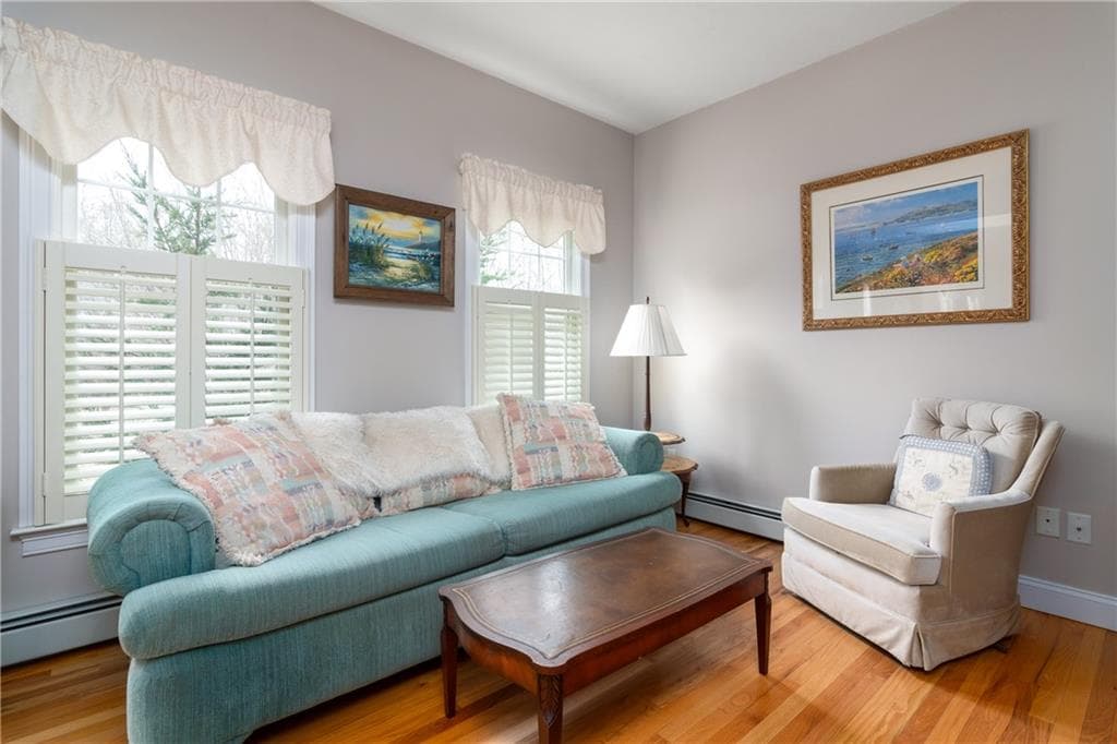 Single Family Residence at 5 Hazelton Lane, South Kingstown, photo 8 of 21