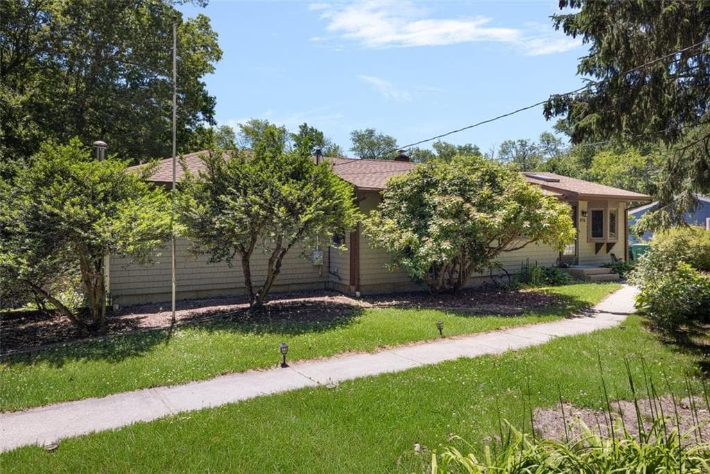 456 Rockland Road photo 2