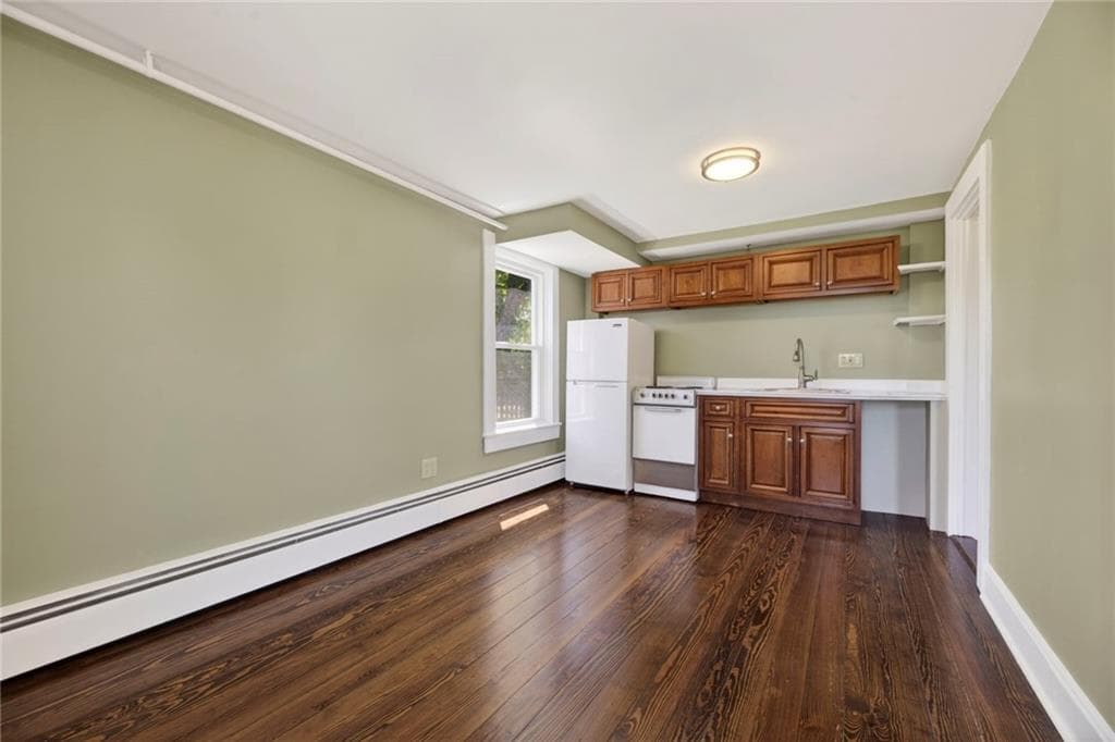 Multi Family at 28 Park Avenue, South Kingstown, photo 26 of 37