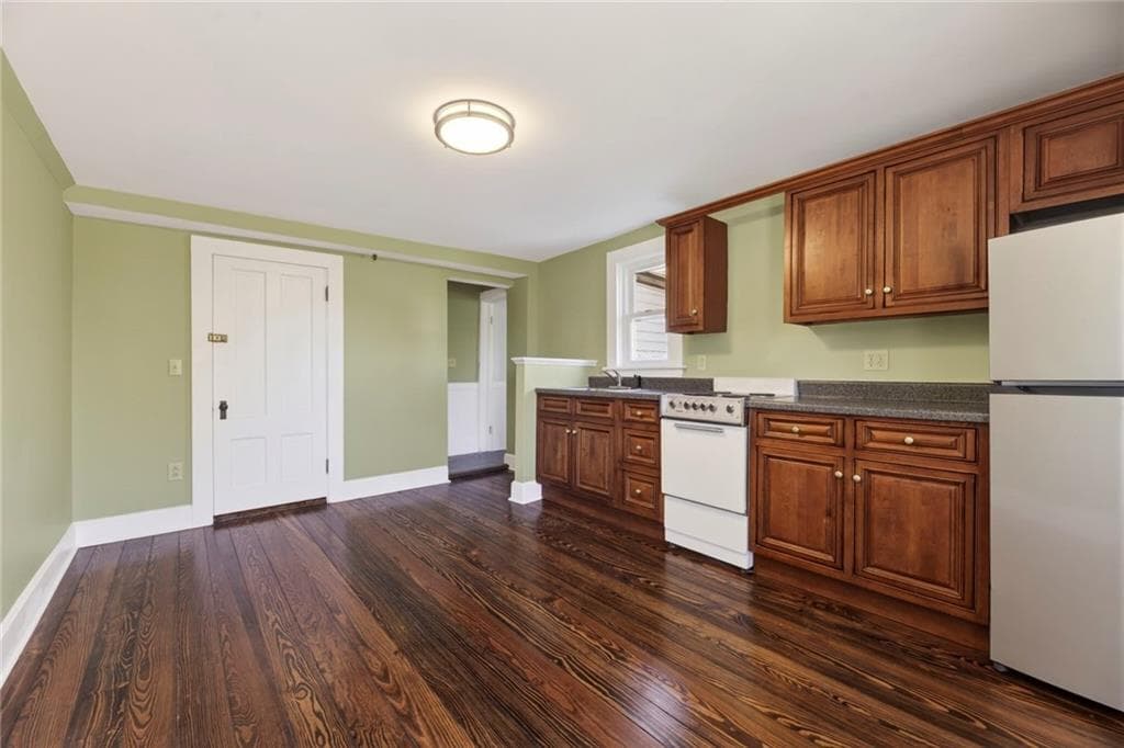 Multi Family at 28 Park Avenue, South Kingstown, photo 21 of 37