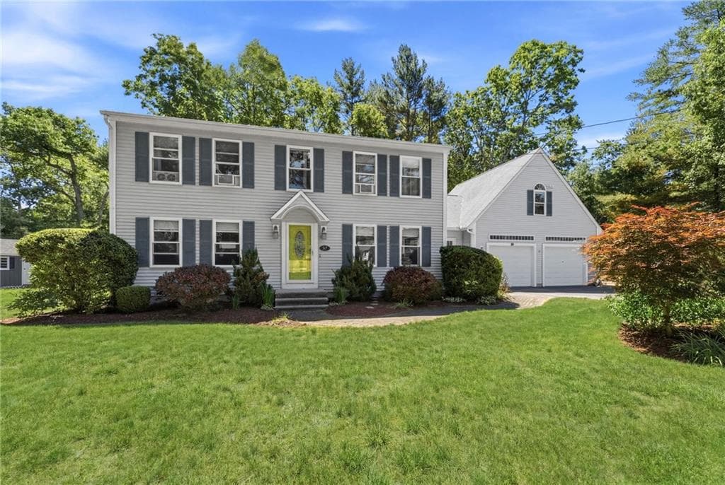 34 Crestwood Lane photo 2