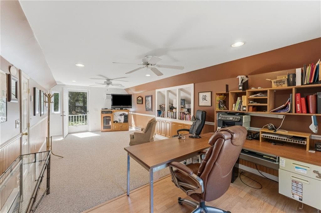 34 Crestwood Lane photo 42
