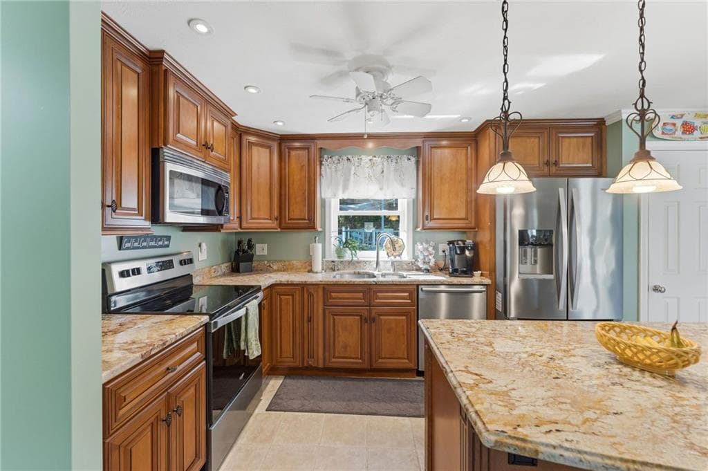 34 Crestwood Lane photo 25