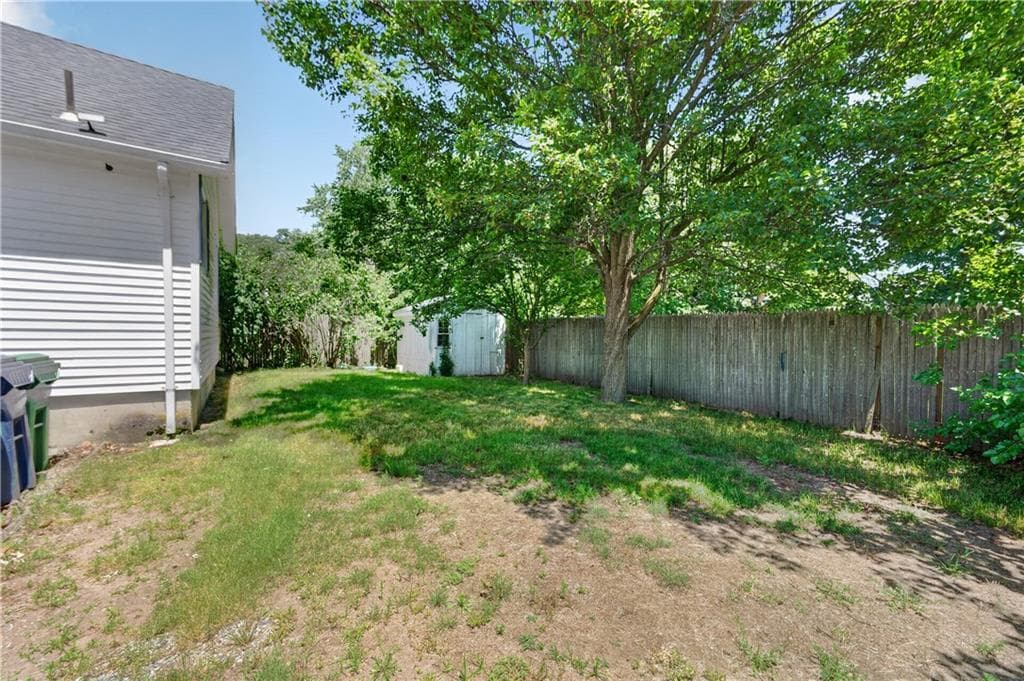 50 Lloyd Avenue photo 17