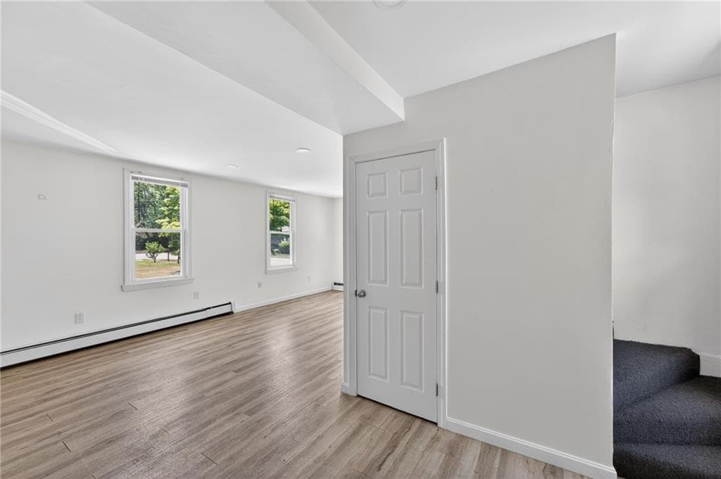 50 Lloyd Avenue photo 7