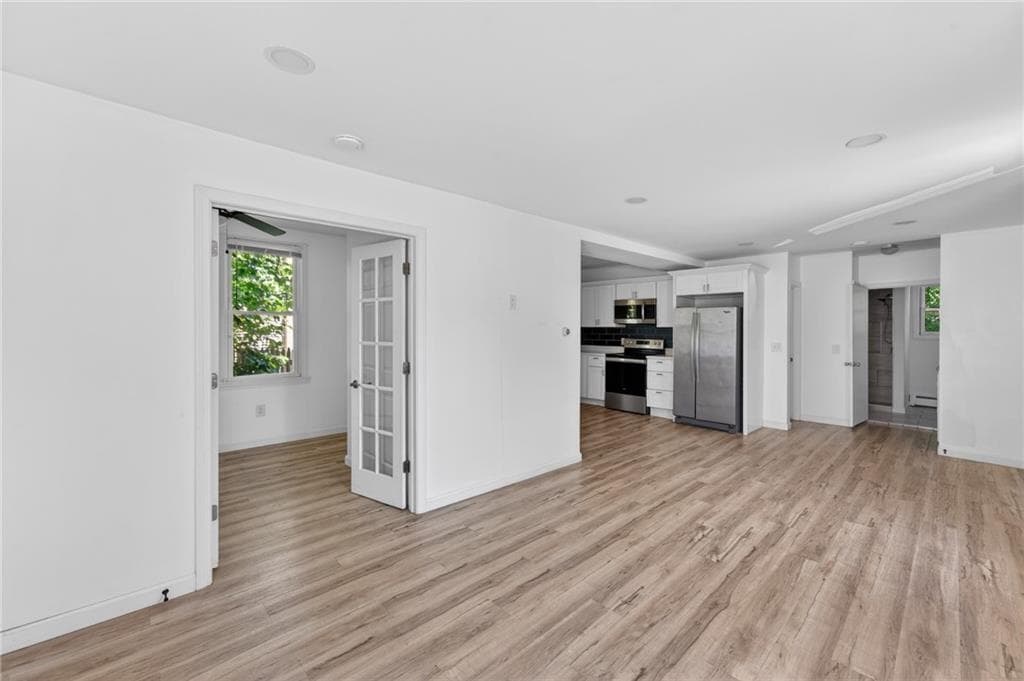 50 Lloyd Avenue photo 5