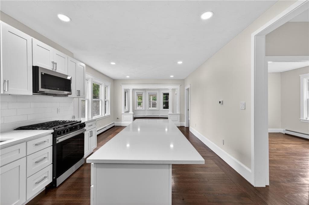 Single Family Residence at 25 Fairview Street, Providence, photo 2 of 21