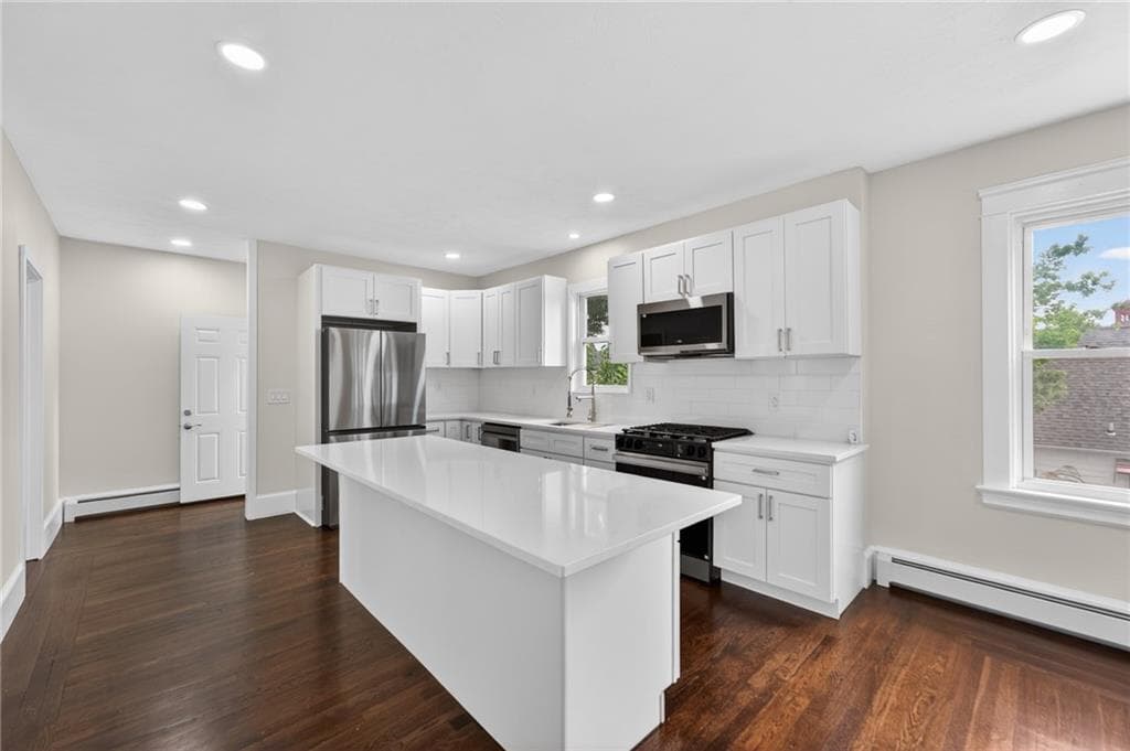 Single Family Residence at 25 Fairview Street, Providence, photo 4 of 21