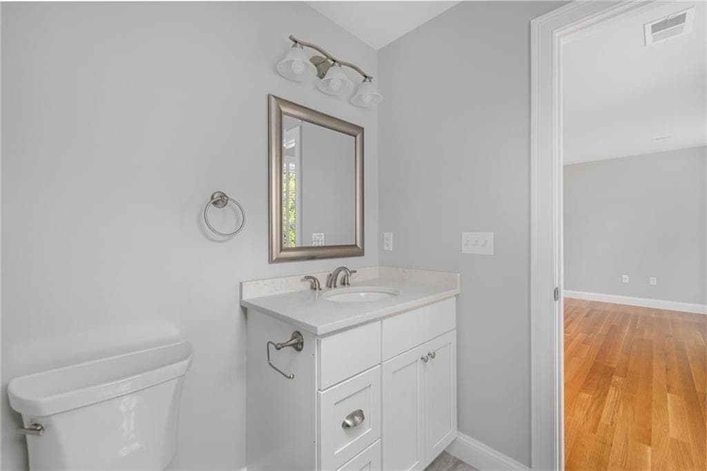 299 Palmer Avenue photo 12