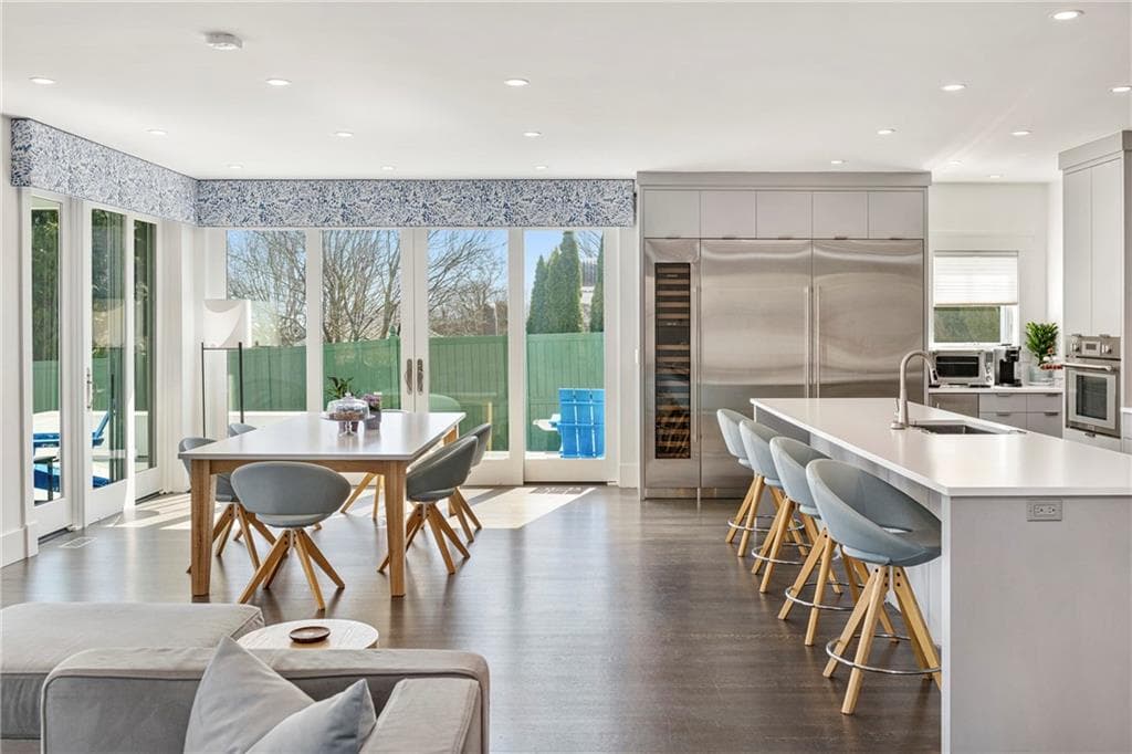Single Family Residence at 592 Tuckerman Avenue, Middletown, photo 5 of 50