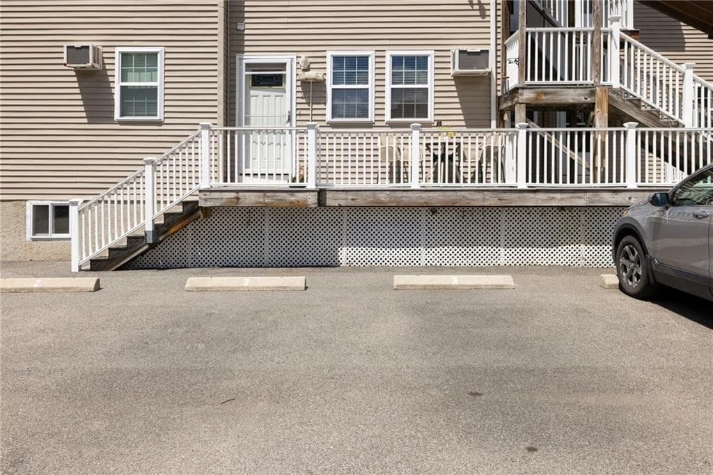 Condominium at 2799 Pawtucket Avenue, East Providence, photo 33 of 36