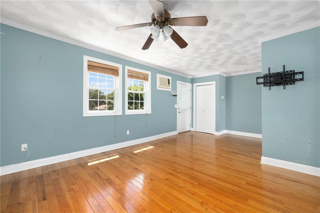 Condominium at 2799 Pawtucket Avenue, East Providence, photo 11 of 36
