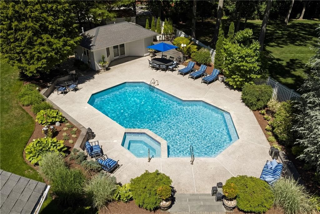 4 Jones Circle photo 29