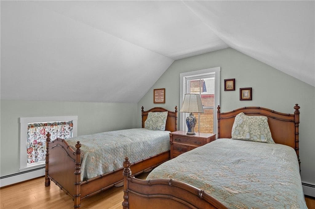 8 Sanford Street photo 16