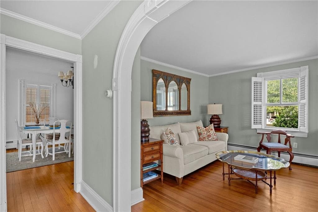 8 Sanford Street photo 3