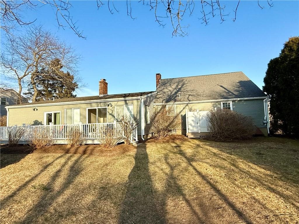 Single Family Residence at 17 Melbourne Drive, Narragansett, photo 23 of 27