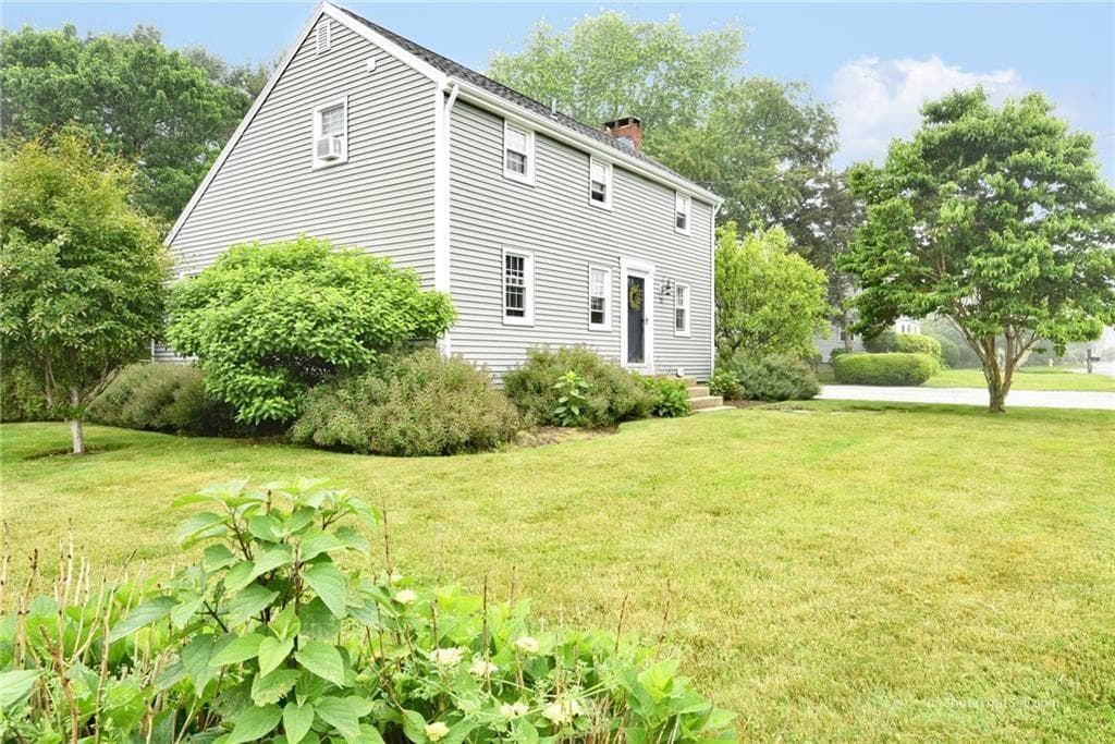 Single Family Residence at 17 Melbourne Drive, Narragansett, photo 26 of 27