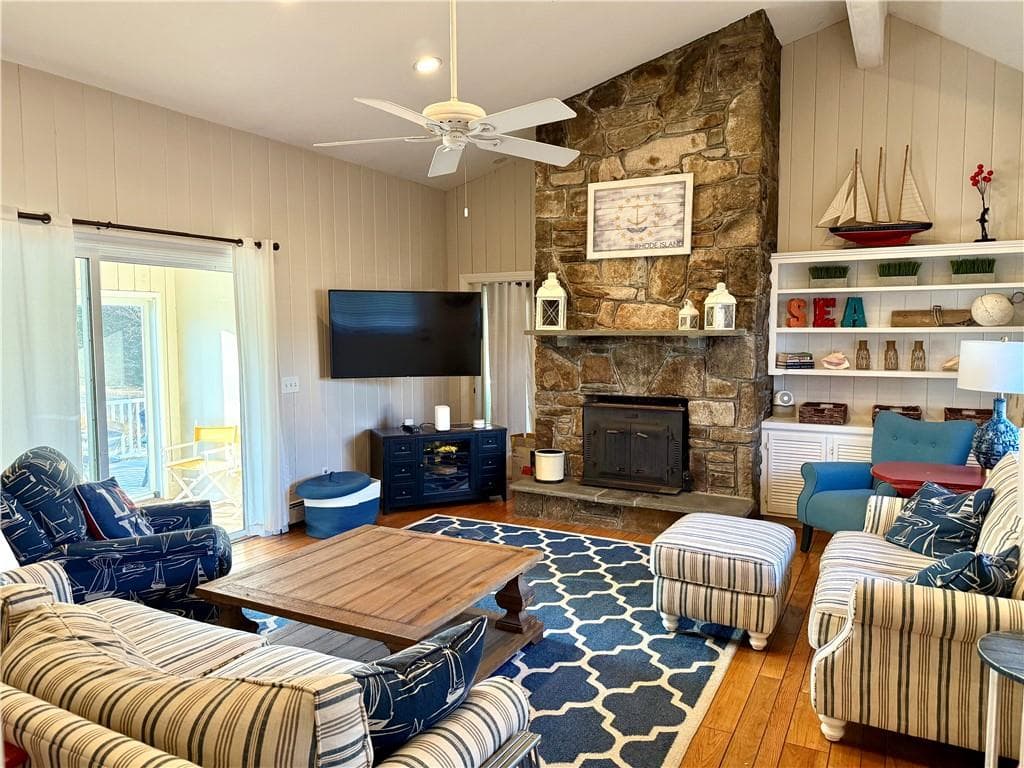 Single Family Residence at 17 Melbourne Drive, Narragansett, photo 7 of 27