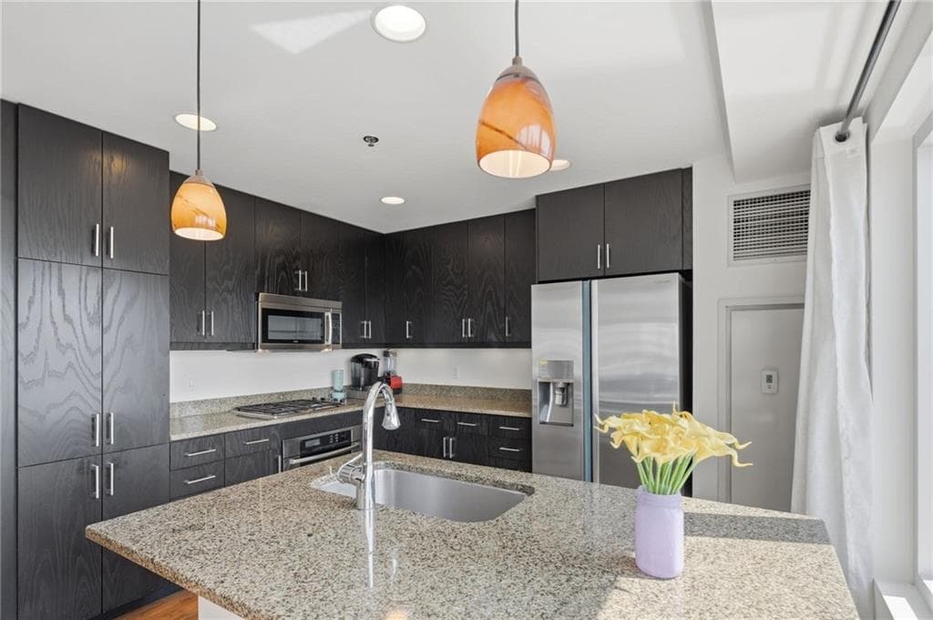 Condominium at Providence, photo 8 of 24