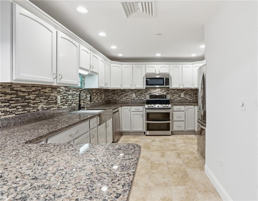 Condominium at 1 Tupperware Drive UNIT 316, North Smithfield, photo 3 of 19