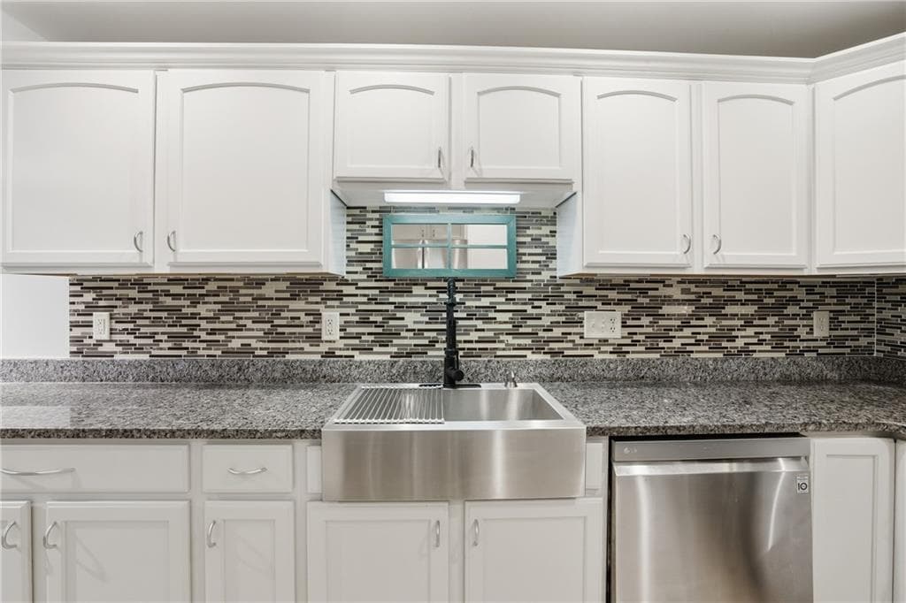 Condominium at 1 Tupperware Drive UNIT 316, North Smithfield, photo 11 of 19