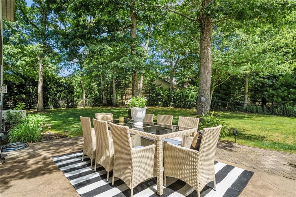 470 Sylvan Court photo 45