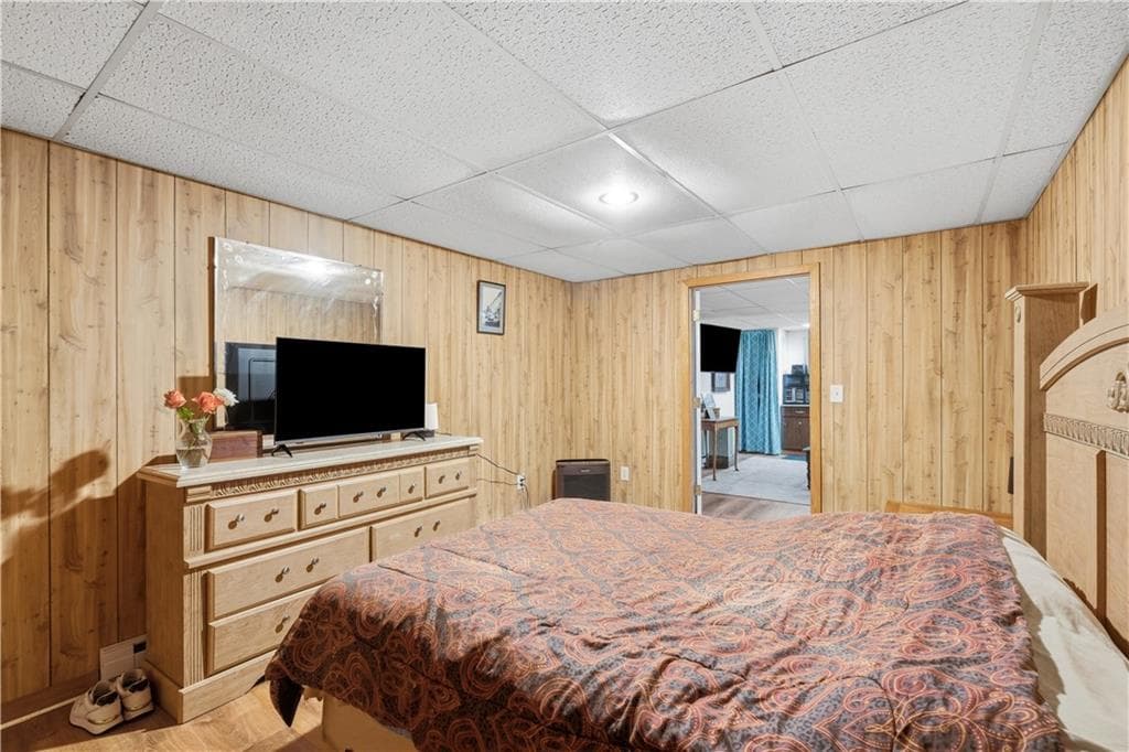 42 Charles Avenue photo 27