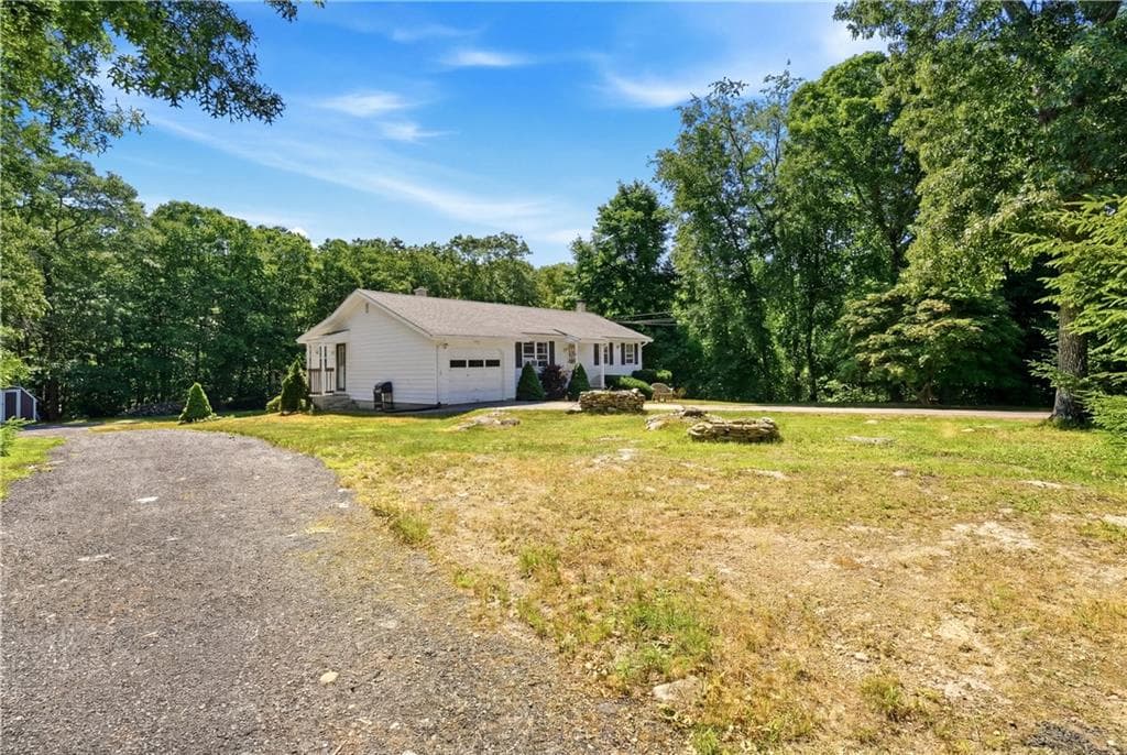 42 Charles Avenue photo 39