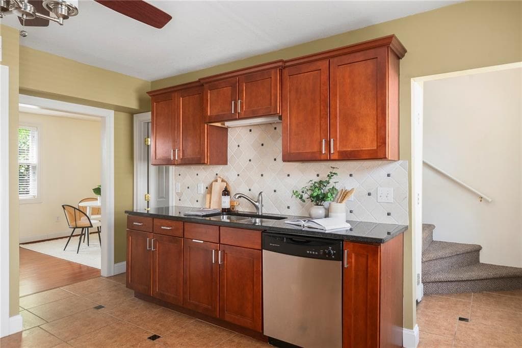 331 Williams Street UNIT 7 photo 4