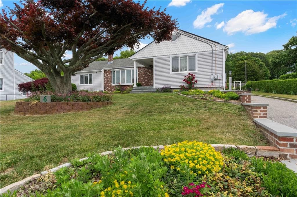 6 Varnum Avenue photo 2