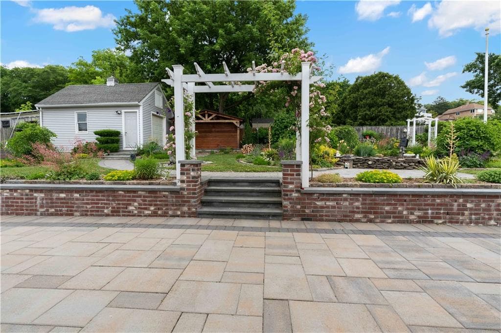 6 Varnum Avenue photo 26