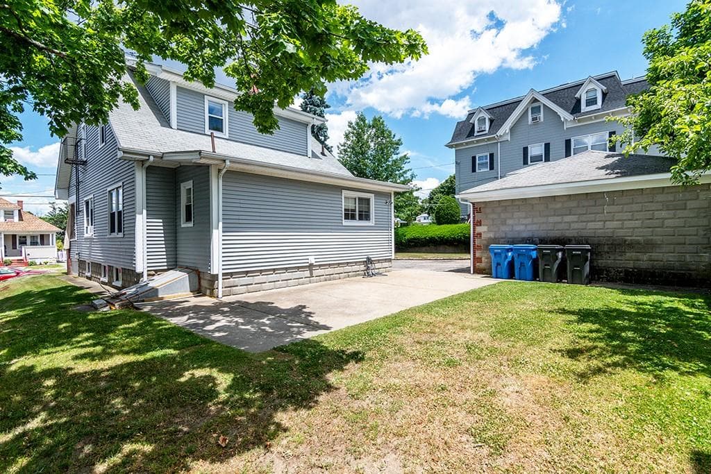 255 0 Farmington Avenue photo 5