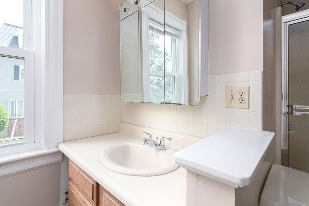 255 0 Farmington Avenue photo 30