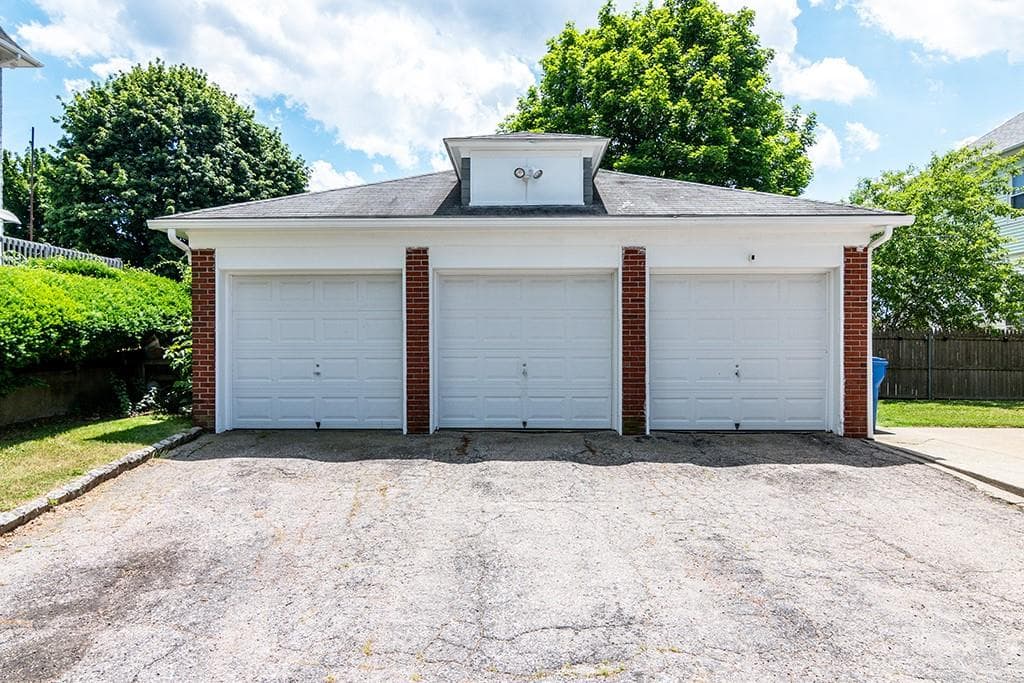 255 0 Farmington Avenue photo 8