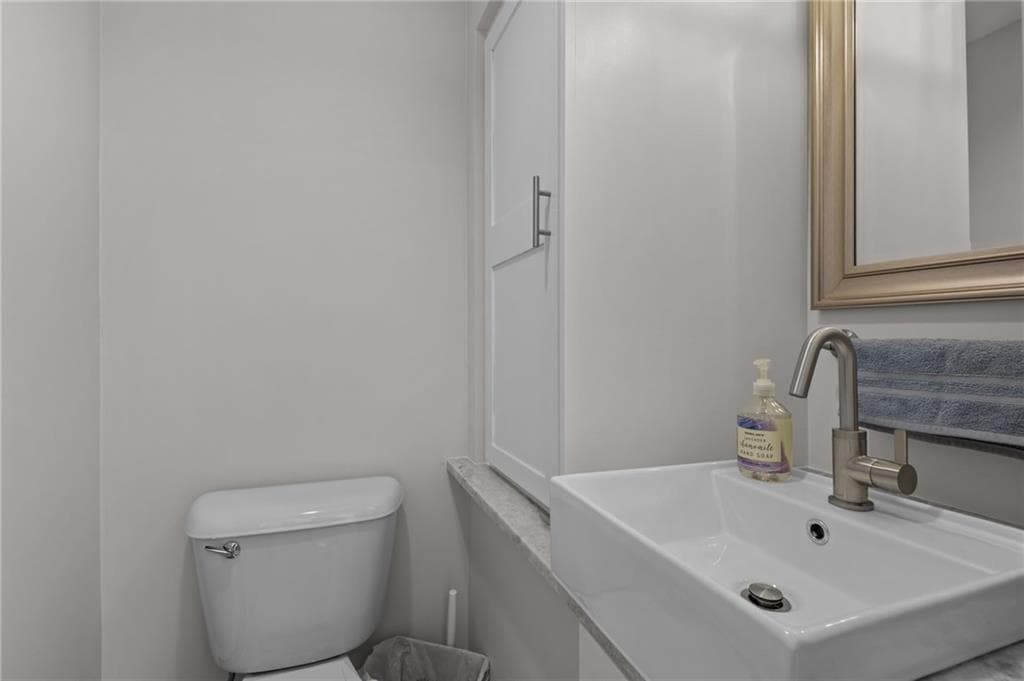 14 Pine Tree Road photo 24