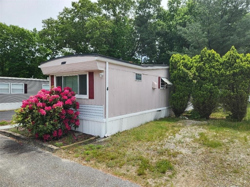 27 #4 Woodward Road