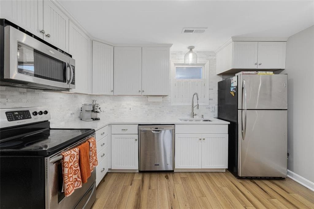 208 Marlborough Street UNIT 4 photo 9