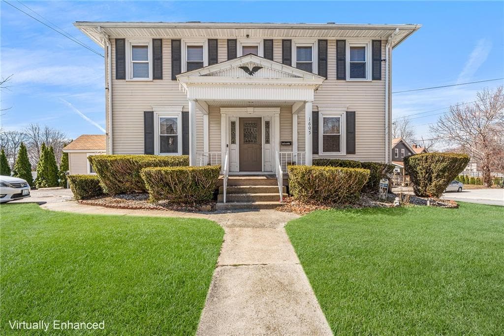 1605 Main Street photo 2
