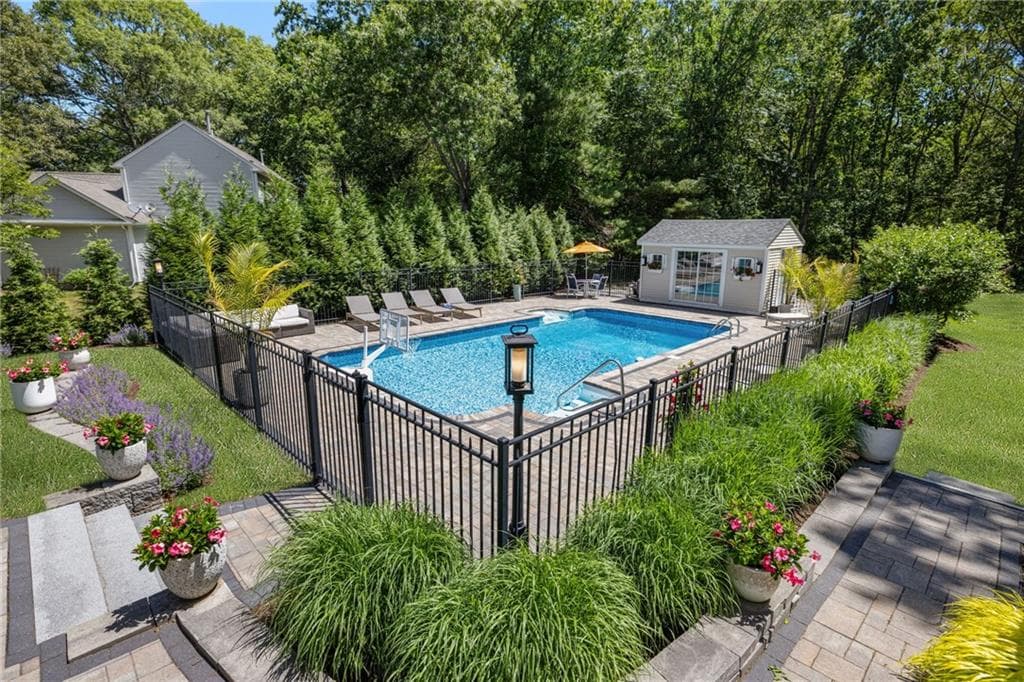 64 Fieldstone Lane photo 13