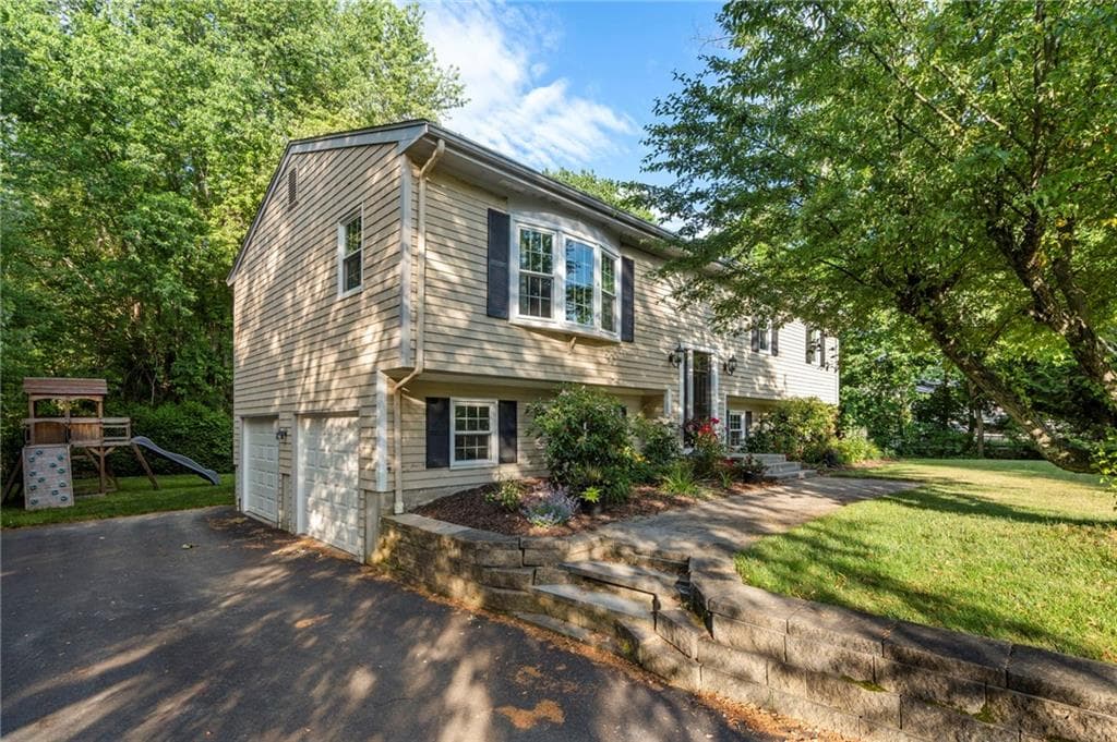 22 Kinnicutt Avenue