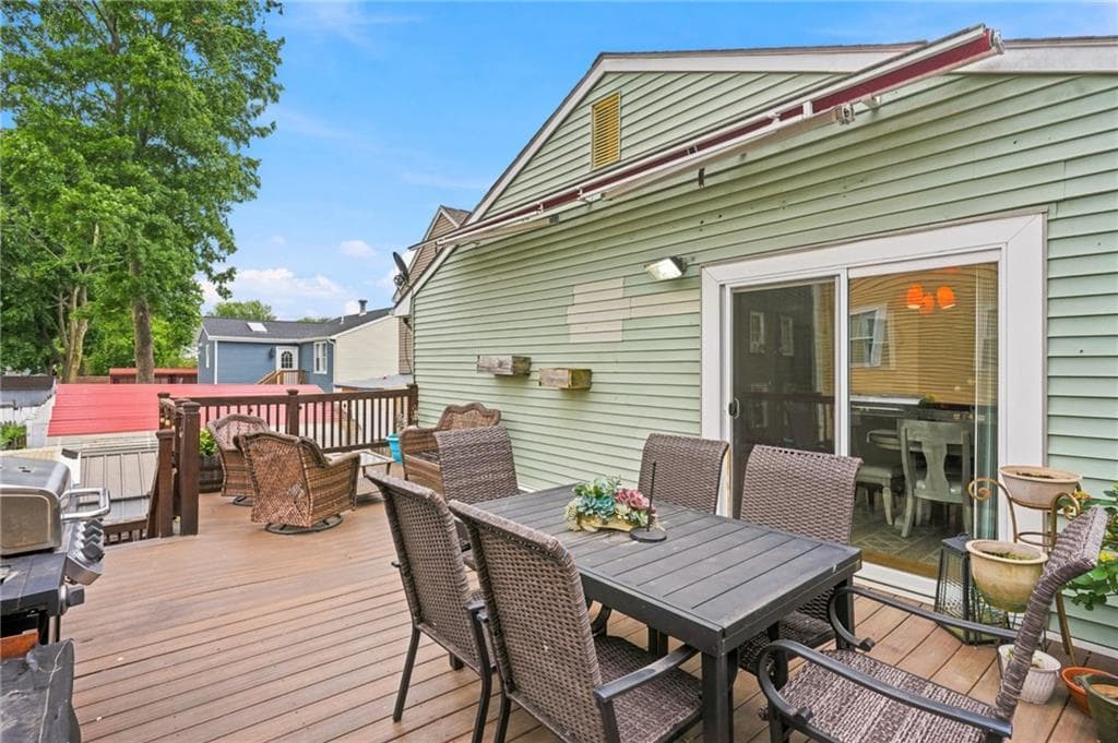 Single Family Residence at 69 Trask Street, Providence, photo 12 of 41