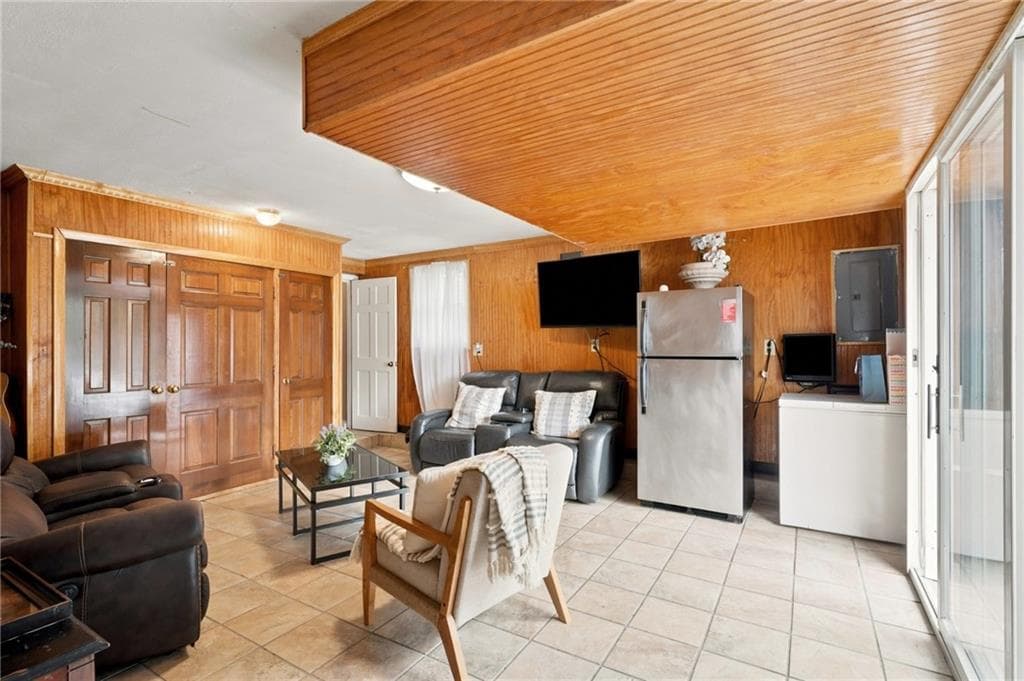 Single Family Residence at 69 Trask Street, Providence, photo 24 of 41