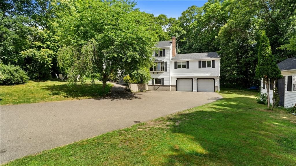 185 Scott Road photo 2