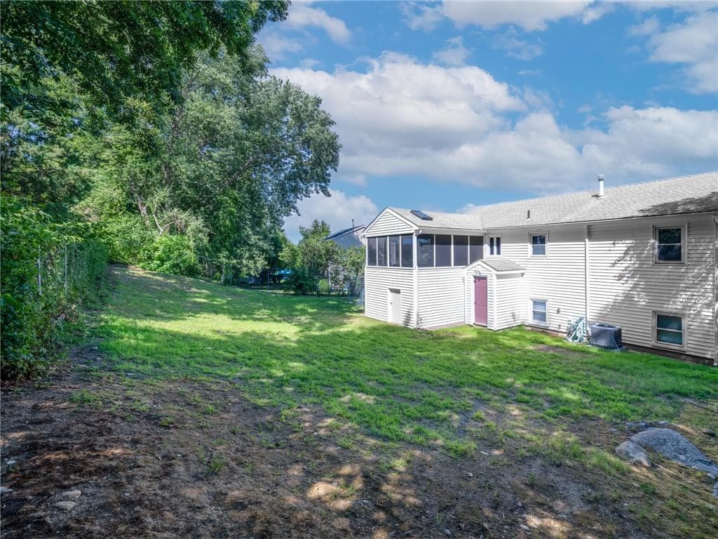 35 Sycamore Drive photo 2