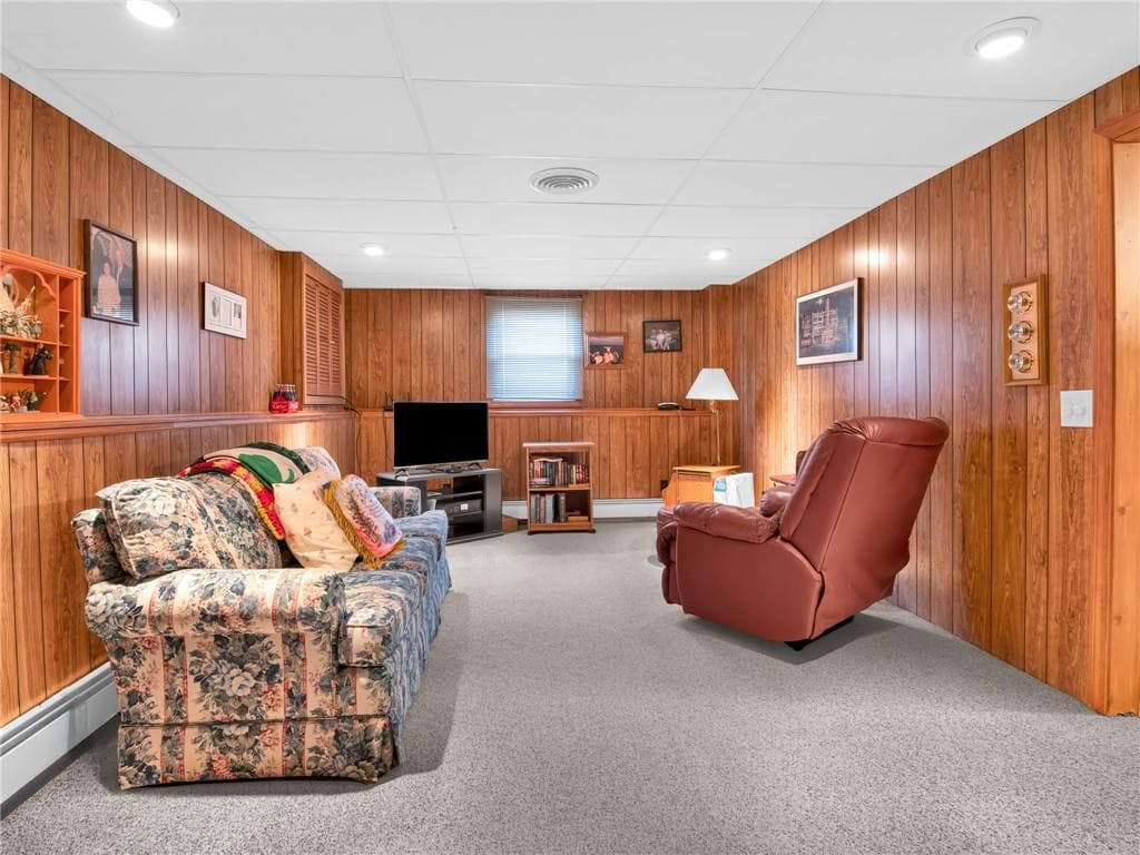 35 Sycamore Drive photo 17