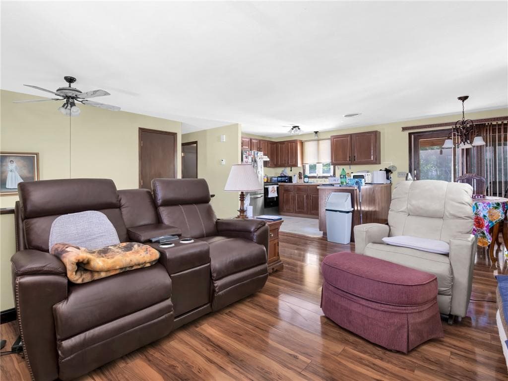 35 Sycamore Drive photo 9