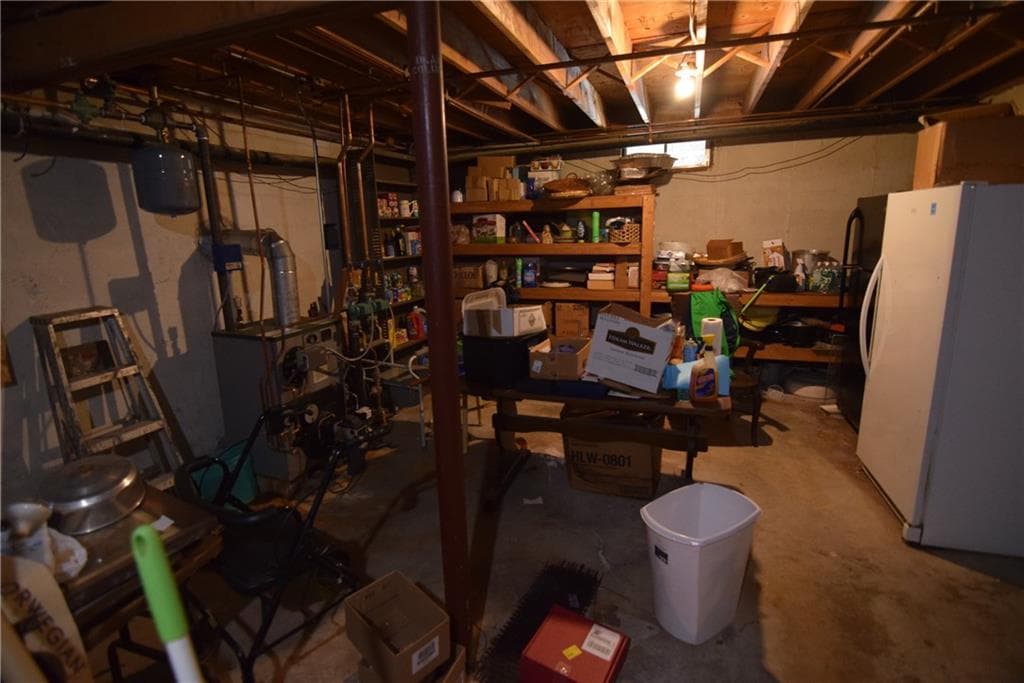8 Pequot Avenue photo 24