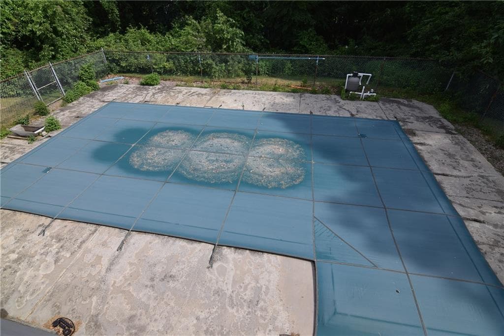 8 Pequot Avenue photo 30