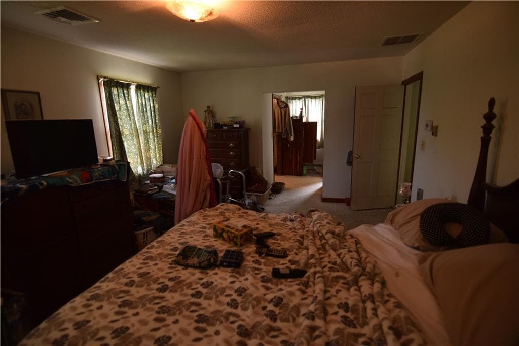 8 Pequot Avenue photo 15